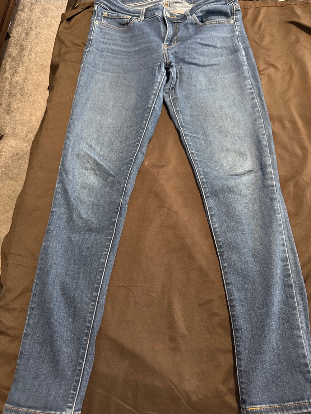 Levi's Women's Skinny Jeans in Medium Blue Wash